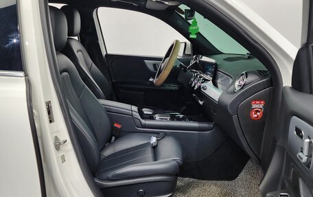 Mercedes-Benz GLB, 2021 год, 3 250 000 рублей, 15 фотография