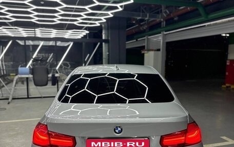 BMW 3 серия, 2016 год, 1 900 000 рублей, 4 фотография