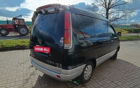 Toyota Town Ace III, 1998 год, 450 000 рублей, 12 фотография