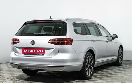 Volkswagen Passat B8 рестайлинг, 2017 год, 1 950 000 рублей, 5 фотография