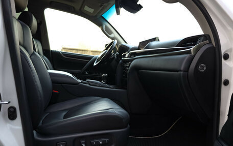 Lexus LX III, 2016 год, 6 199 000 рублей, 28 фотография