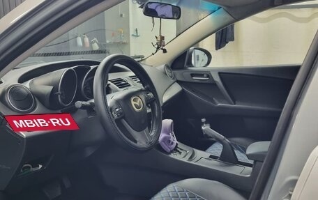 Mazda 3, 2011 год, 750 000 рублей, 14 фотография