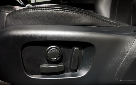 Land Rover Discovery IV, 2017 год, 3 300 000 рублей, 21 фотография