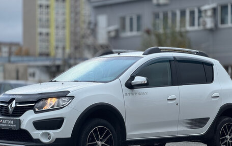 Renault Sandero II рестайлинг, 2017 год, 1 249 000 рублей, 2 фотография