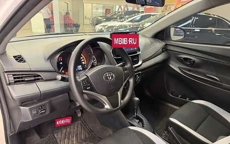 Toyota Yaris Cross, 2022 год, 1 090 202 рублей, 15 фотография