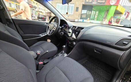 Hyundai Solaris II рестайлинг, 2012 год, 800 000 рублей, 6 фотография