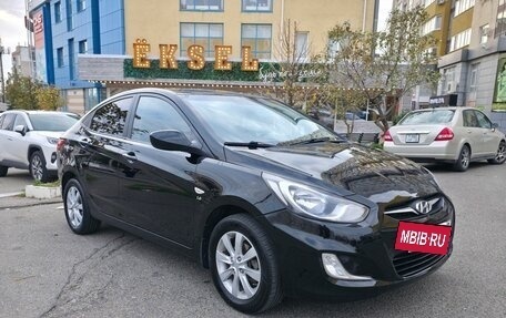 Hyundai Solaris II рестайлинг, 2012 год, 800 000 рублей, 2 фотография