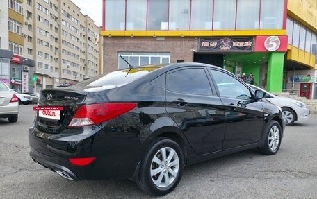 Hyundai Solaris II рестайлинг, 2012 год, 800 000 рублей, 3 фотография