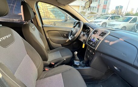 Renault Sandero II рестайлинг, 2019 год, 1 250 000 рублей, 2 фотография