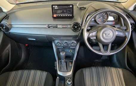 Mazda 2 III, 2022 год, 1 030 000 рублей, 2 фотография