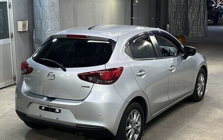 Mazda 2 III, 2022 год, 1 030 000 рублей, 5 фотография