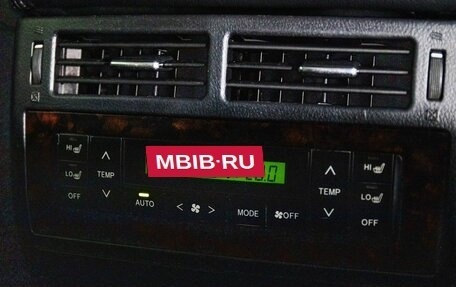 Toyota Land Cruiser 200, 2012 год, 3 200 000 рублей, 22 фотография