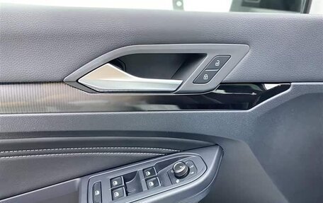 Volkswagen Golf VIII, 2022 год, 1 944 001 рублей, 10 фотография