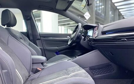 Volkswagen Golf VIII, 2022 год, 1 944 001 рублей, 8 фотография