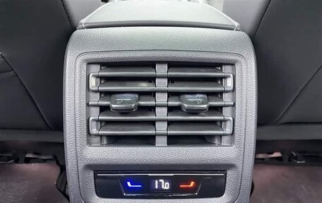 Volkswagen Golf VIII, 2022 год, 1 944 001 рублей, 18 фотография