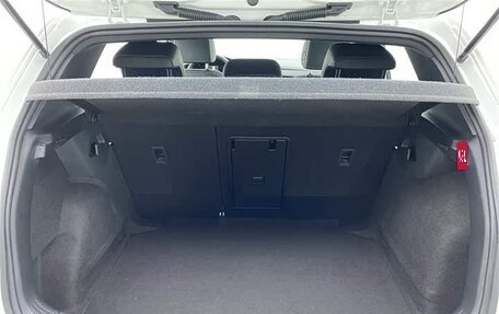 Volkswagen Golf VIII, 2022 год, 1 944 001 рублей, 24 фотография