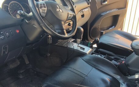 Mitsubishi L200 IV рестайлинг, 2014 год, 1 850 000 рублей, 9 фотография