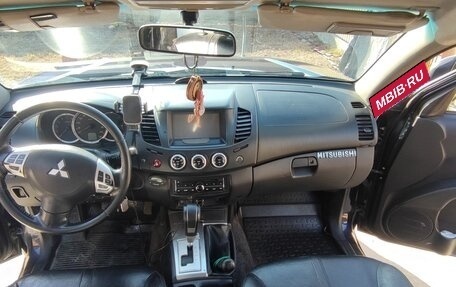 Mitsubishi L200 IV рестайлинг, 2014 год, 1 850 000 рублей, 6 фотография