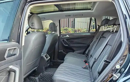 Volkswagen Tiguan II, 2022 год, 2 500 000 рублей, 6 фотография