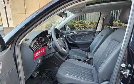 Volkswagen Tiguan II, 2022 год, 2 500 000 рублей, 7 фотография