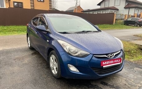 Hyundai Elantra V, 2013 год, 890 000 рублей, 3 фотография