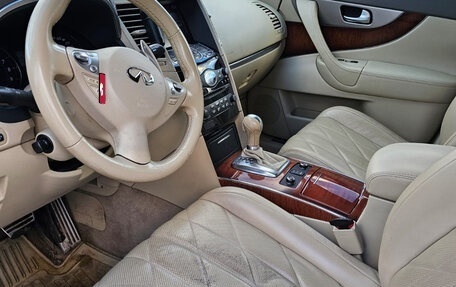 Infiniti FX II, 2012 год, 2 000 000 рублей, 1 фотография