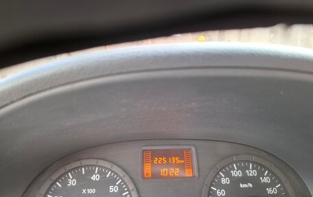 Renault Logan I, 2013 год, 230 000 рублей, 4 фотография