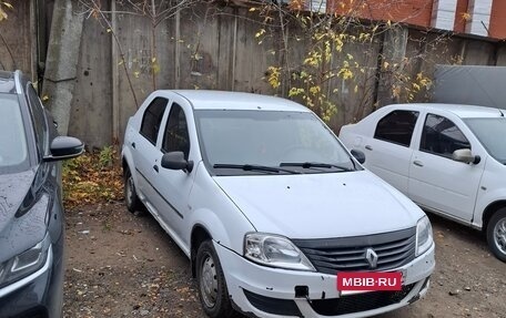 Renault Logan I, 2013 год, 230 000 рублей, 2 фотография