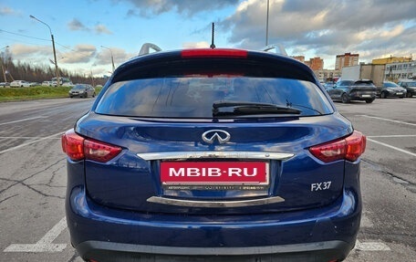 Infiniti FX II, 2012 год, 2 000 000 рублей, 10 фотография