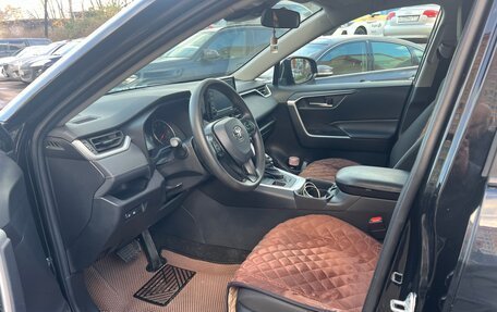 Toyota RAV4, 2020 год, 3 690 000 рублей, 8 фотография