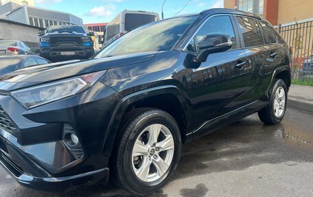 Toyota RAV4, 2020 год, 3 690 000 рублей, 4 фотография