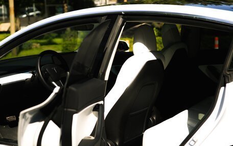 Tesla Model 3 I, 2019 год, 13 фотография