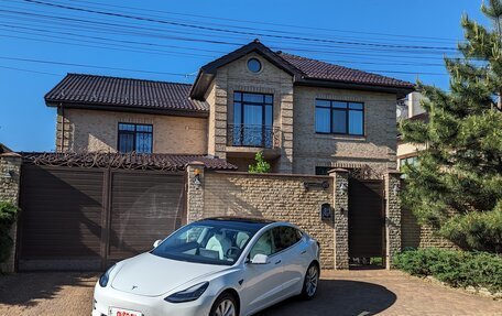 Tesla Model 3 I, 2019 год, 15 фотография