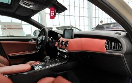 KIA Stinger I, 2018 год, 2 499 000 рублей, 13 фотография