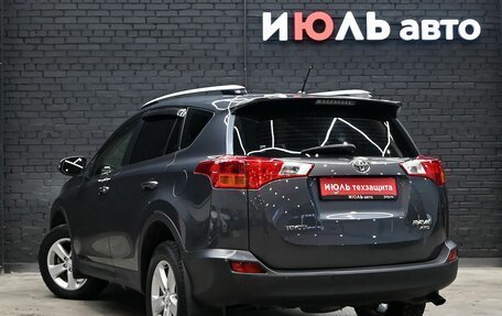 Toyota RAV4, 2014 год, 2 000 000 рублей, 4 фотография