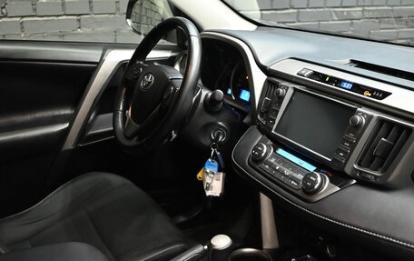 Toyota RAV4, 2014 год, 2 000 000 рублей, 13 фотография