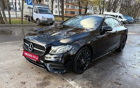 Mercedes-Benz E-Класс, 2018 год, 2 900 000 рублей, 2 фотография