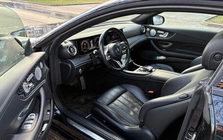 Mercedes-Benz E-Класс, 2018 год, 2 900 000 рублей, 5 фотография