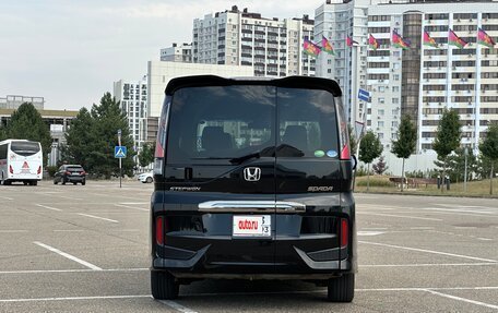 Honda Stepwgn IV, 2017 год, 1 850 000 рублей, 7 фотография