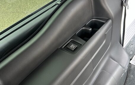 Honda Stepwgn IV, 2017 год, 1 850 000 рублей, 24 фотография