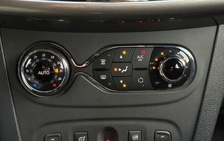 Renault Logan II, 2016 год, 820 000 рублей, 15 фотография