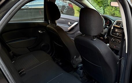 Renault Logan II, 2016 год, 820 000 рублей, 25 фотография