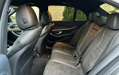 Mercedes-Benz E-Класс, 2019 год, 4 199 000 рублей, 23 фотография