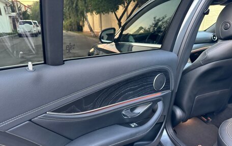 Mercedes-Benz E-Класс, 2019 год, 4 199 000 рублей, 30 фотография