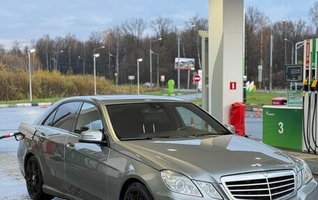 Mercedes-Benz E-Класс, 2009 год, 790 000 рублей, 2 фотография