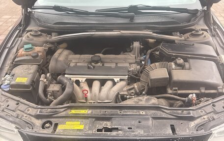 Volvo S60 III, 2004 год, 550 000 рублей, 3 фотография