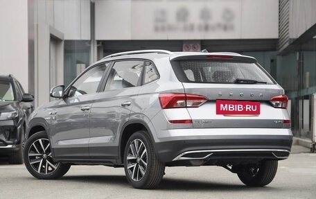 Skoda Kamiq I, 2025 год, 2 400 000 рублей, 5 фотография