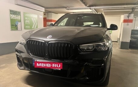 BMW X5, 2022 год, 9 000 000 рублей, 3 фотография