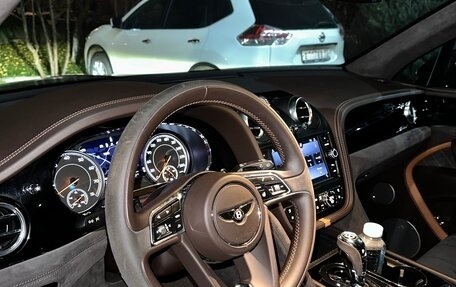 Bentley Bentayga I, 2019 год, 17 000 000 рублей, 9 фотография