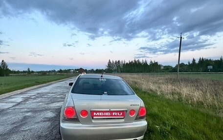 Toyota Altezza, 2002 год, 800 000 рублей, 4 фотография